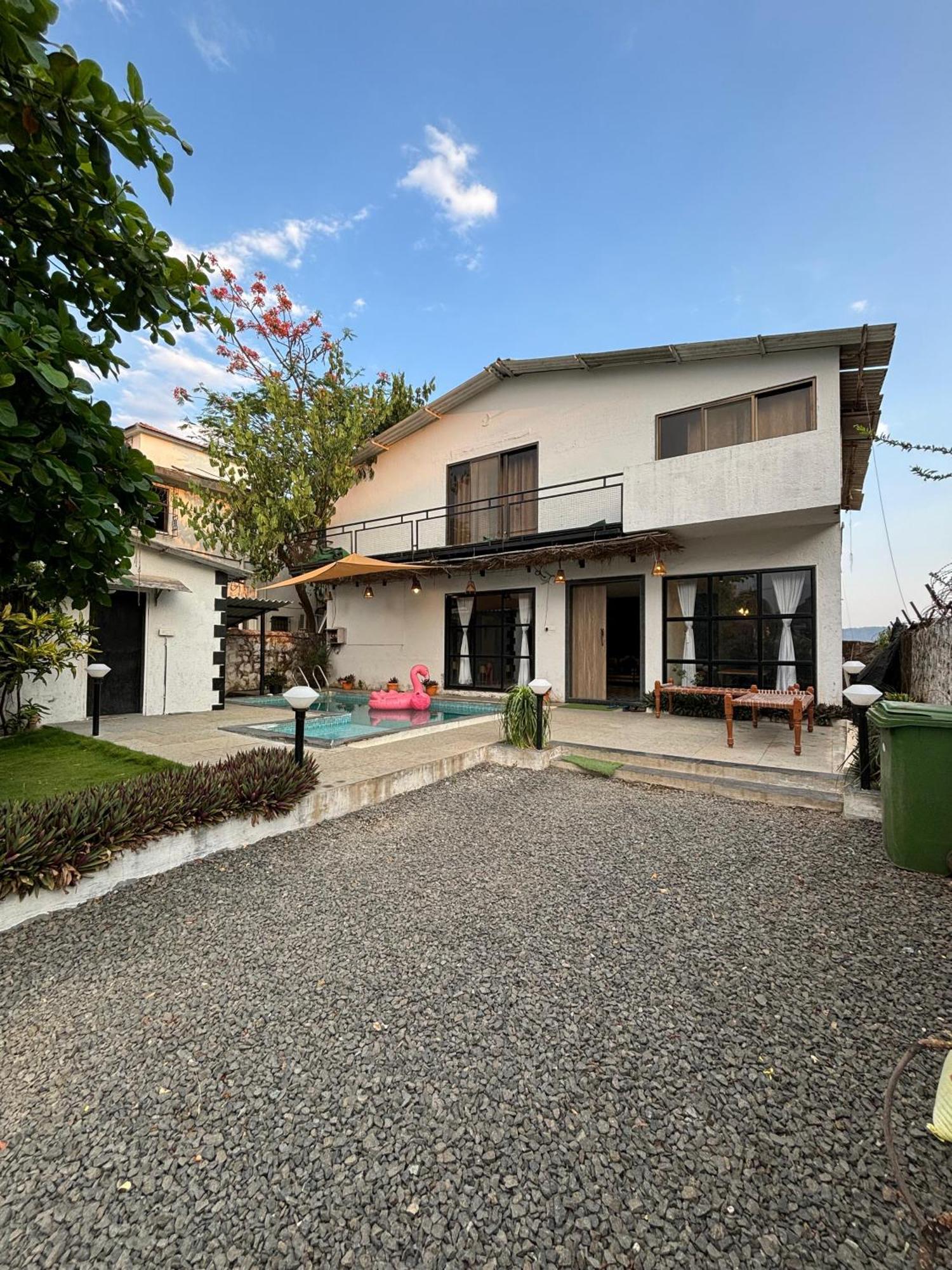 Villa Canvas & -
